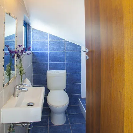 Picture Staying In A Close To Fig Tree Bay 39
